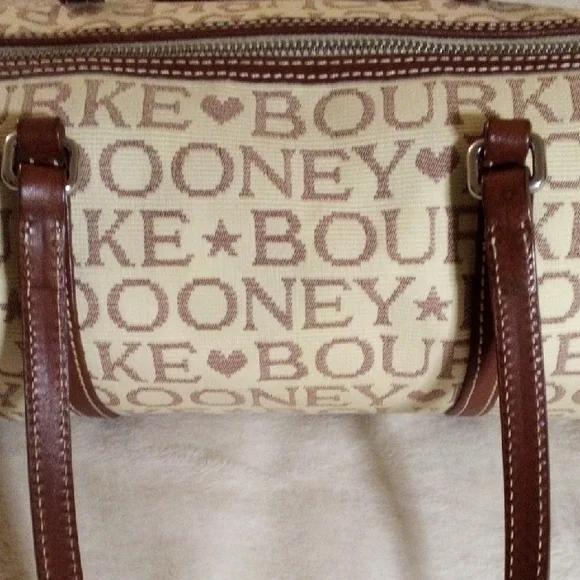Dooney & Bourke Brown Logo Barrel Bag - Picture 4 of 16